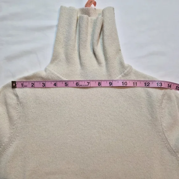 ​Talbots Petites Pure Cashmere Turtleneck Sweater - Cream Ivory - Petite Large - Picture 5 of 9